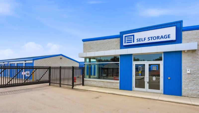 Storage Units at Make Space Storage - Hamilton Aeropark - 9 Aeropark Blvd, Hamilton, ON